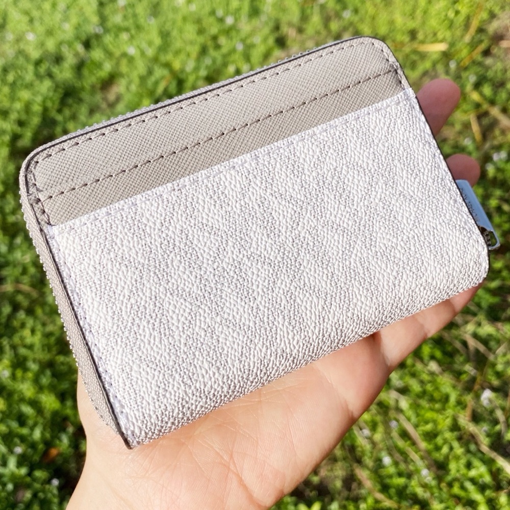 NWT Michael Kors Cardholder/Wallet - Picture 4 of 4